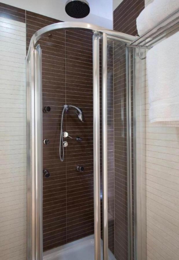 Apartamento Puerta Del Arenal - Kainga Homes Sevilla Kültér fotó