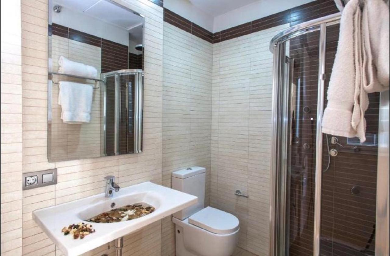 Apartamento Puerta Del Arenal - Kainga Homes Sevilla Kültér fotó